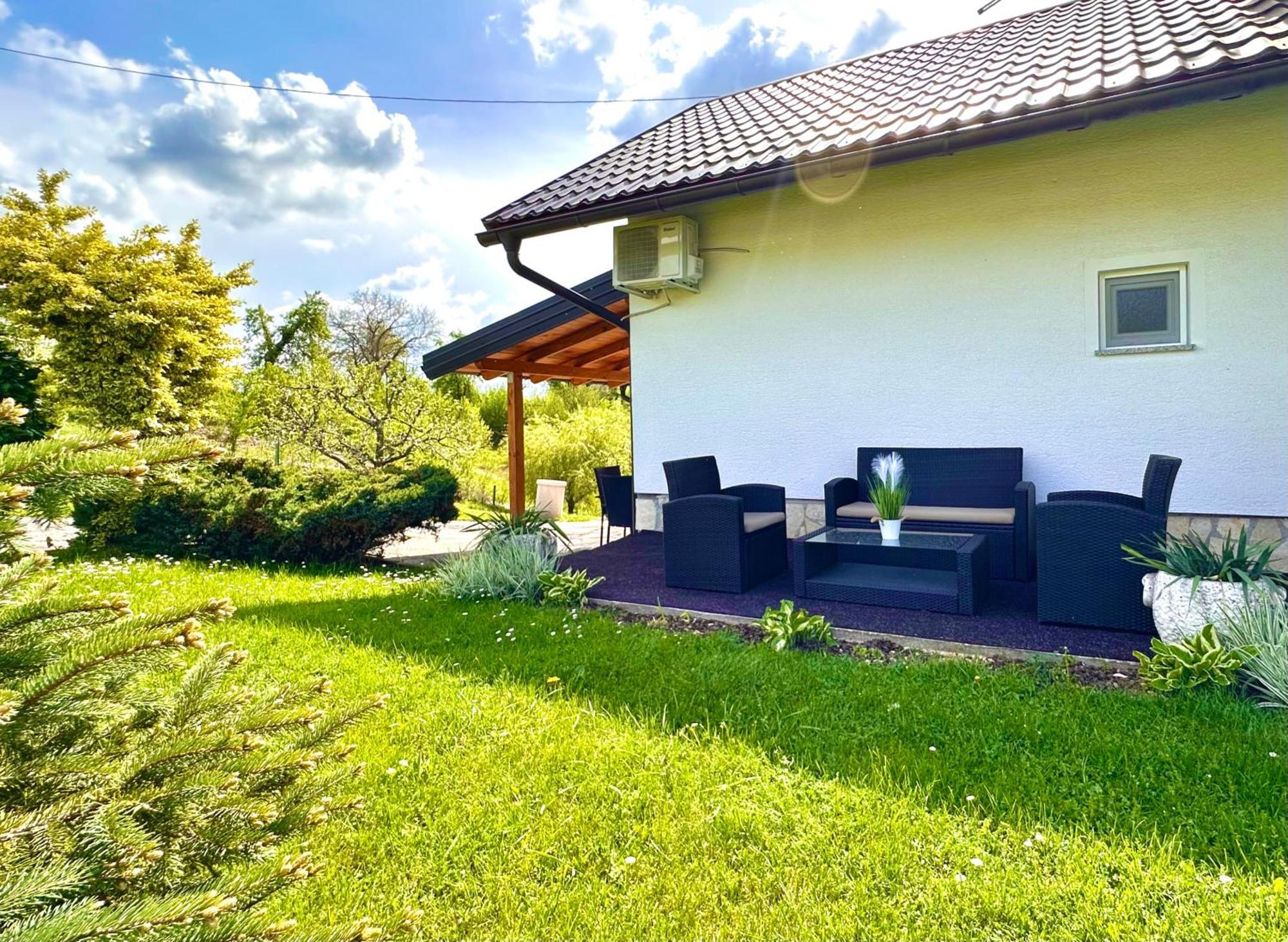Apartment Sanja *
