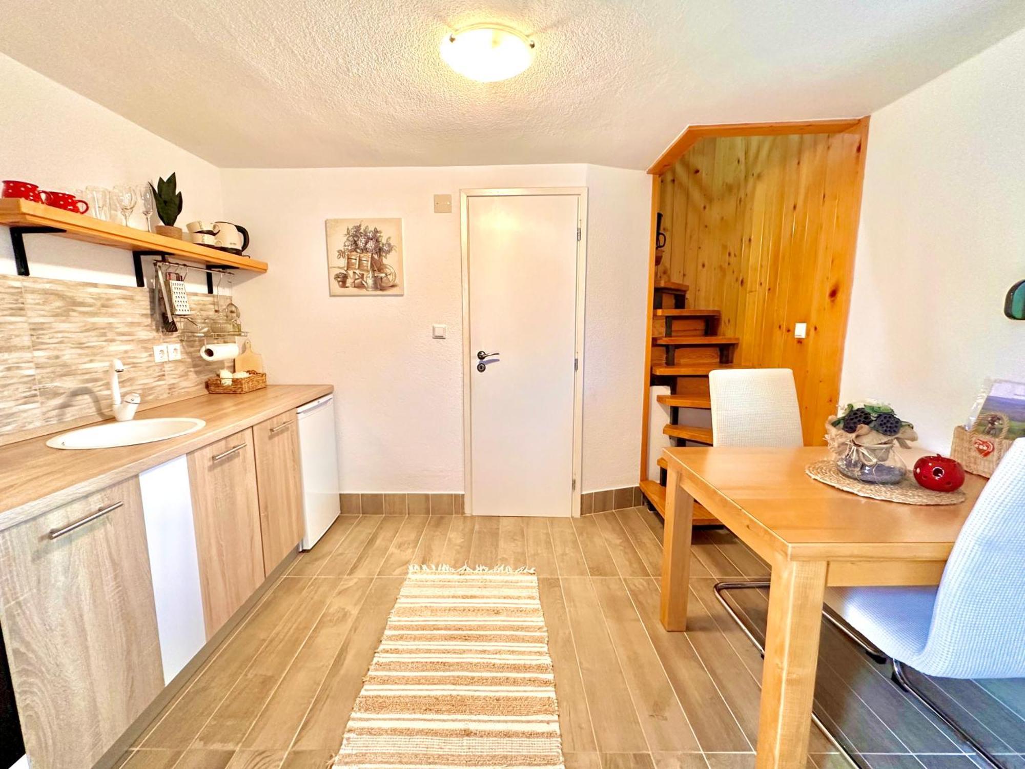 Sanja Apartment *